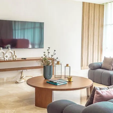 Luxury 2-bedroom With Breathtaking Ocean Views